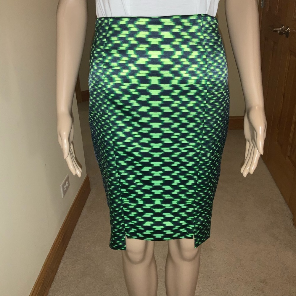 FABULOUS!!! ELIE TAHARI PENCIL SKIRT